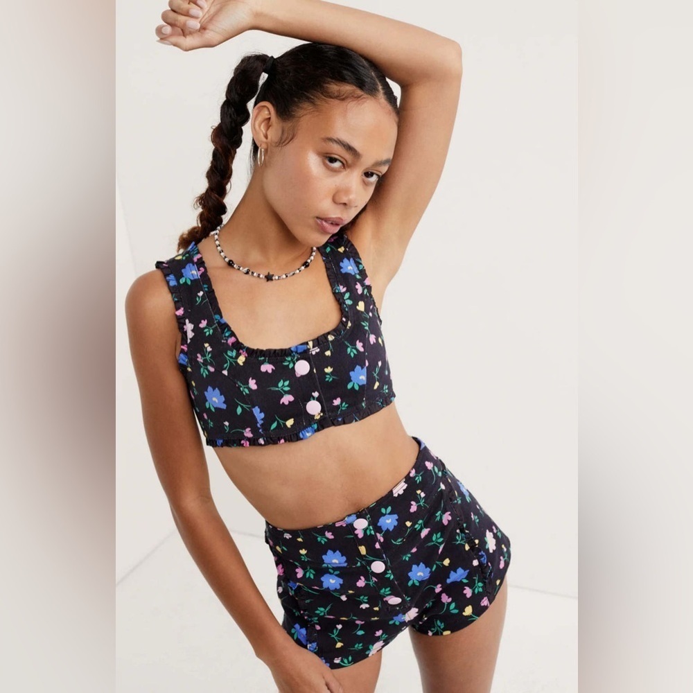 For love and lemons robin set (cropped top and shorts) large. New with Tag